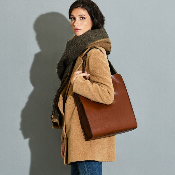 Shopping bag in cuoio